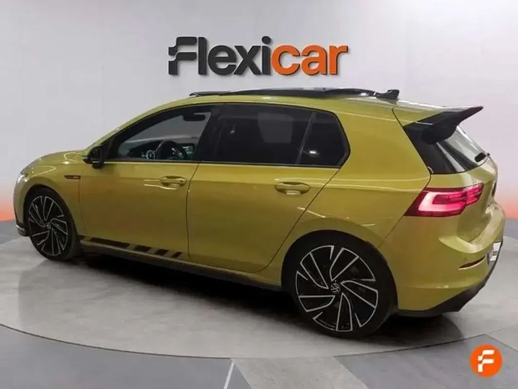 Usado VW Golf VII GTI 300 CV (220 kW) 2021 Amarillo Utilitario