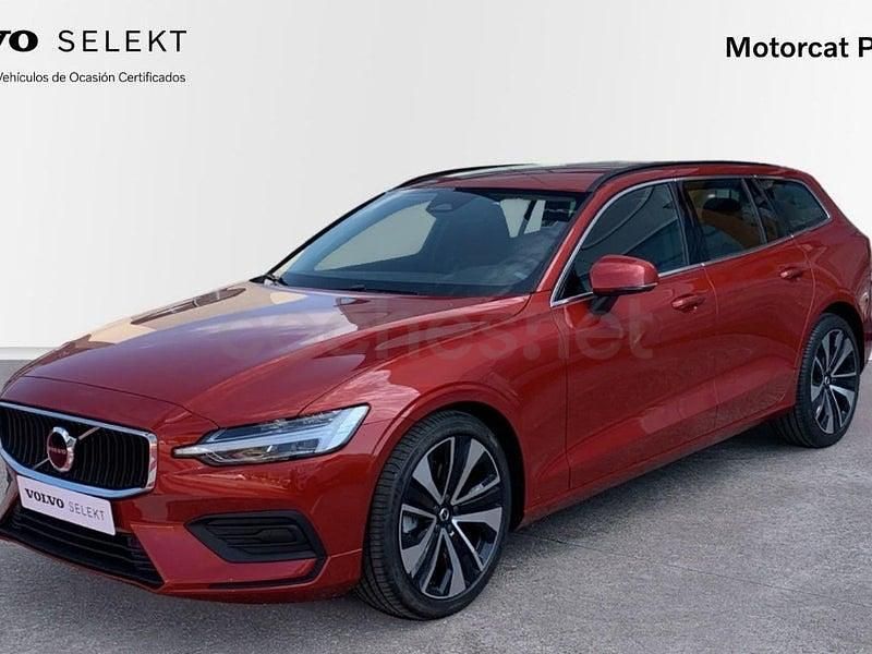 Usado Volvo V60 Core 197 CV (144 kW) 2022 Granate Familiar