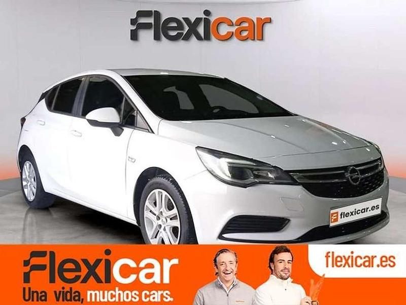 Usado Opel Astra Business 110 CV (80 kW) 2018 Blanco Utilitario