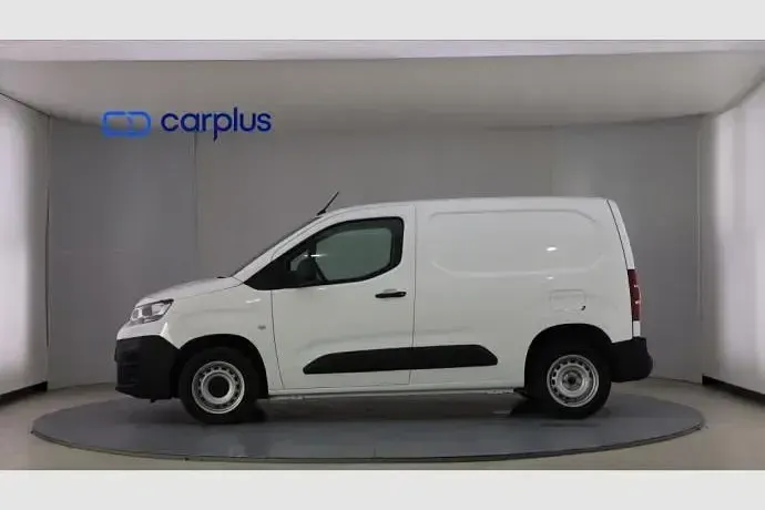 Usado Citroën Berlingo 102 CV (75 kW) 2021 Blanco Monovolumen