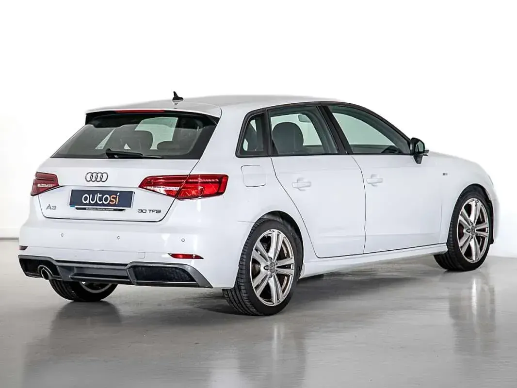 Usado Audi A3 Sportback S-Line 116 CV (85 kW) 2020 Blanco Utilitario