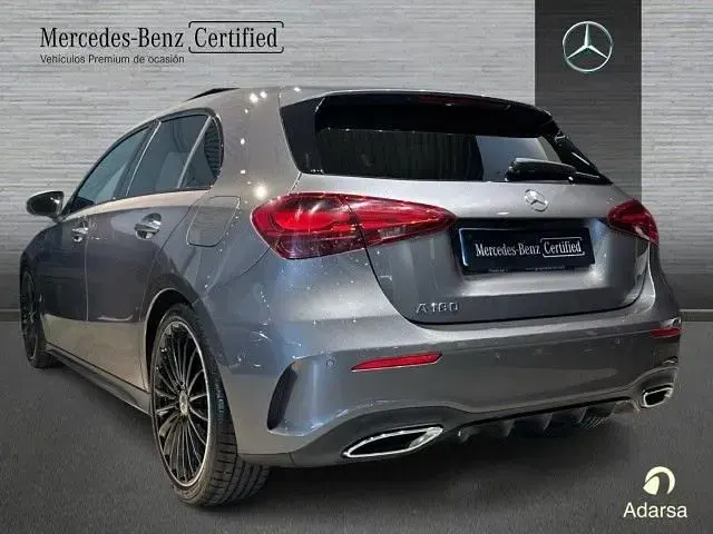 Usado Mercedes A180 136 CV (100 kW) 2025 Gris montaña
