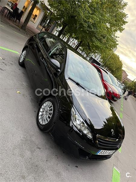 Negro Usado 2017 Peugeot 308 Access Familiar | 7000 € (Precio justo) - Imagen 1/4
