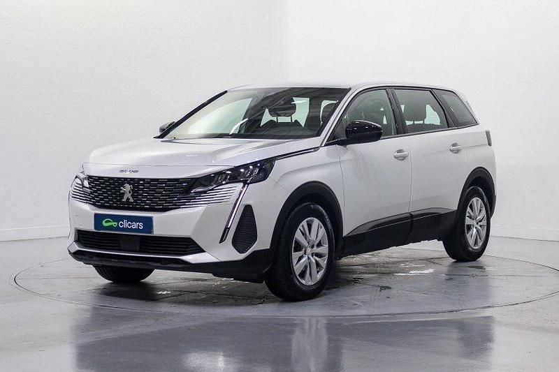 Usado Peugeot 5008 Active 136 CV (100 kW) 2024 Blanco SUV