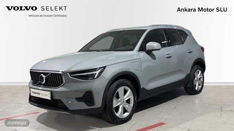 Gris Usado 2023 Volvo XC40 Core SUV | 33.900 € - Imagen 1/4