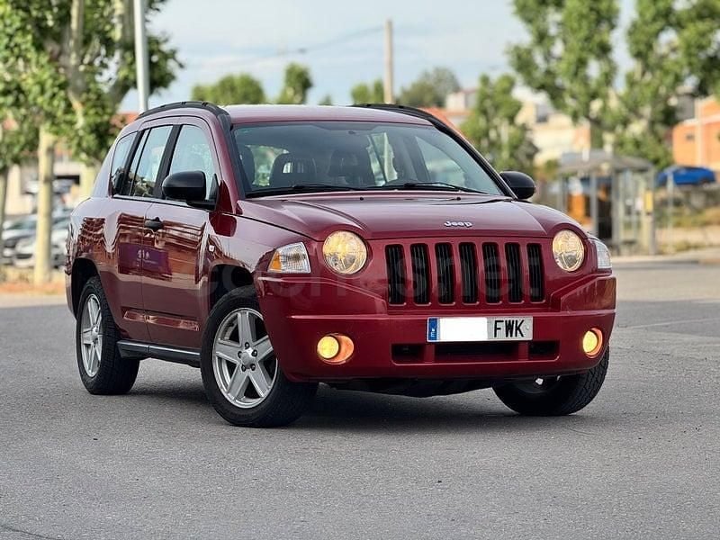 Usado Jeep Compass Sport 140 CV (102 kW) 2007 Rojo SUV