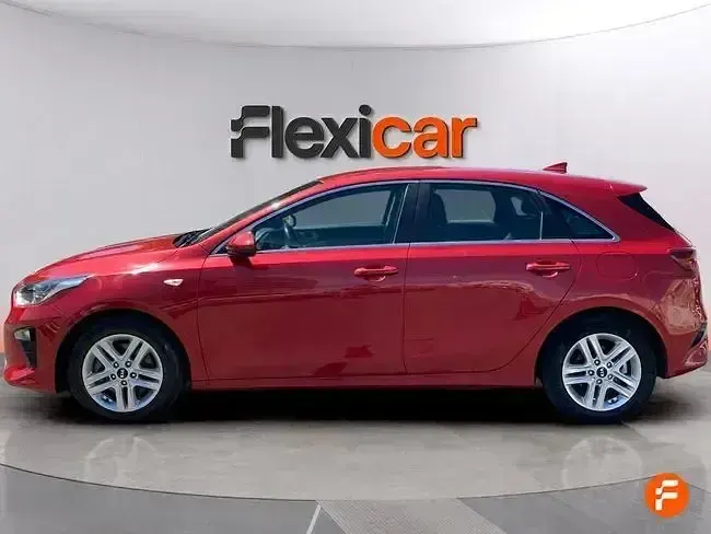Usado Kia Ceed 120 CV (88 kW) 2021 Rojo Utilitario