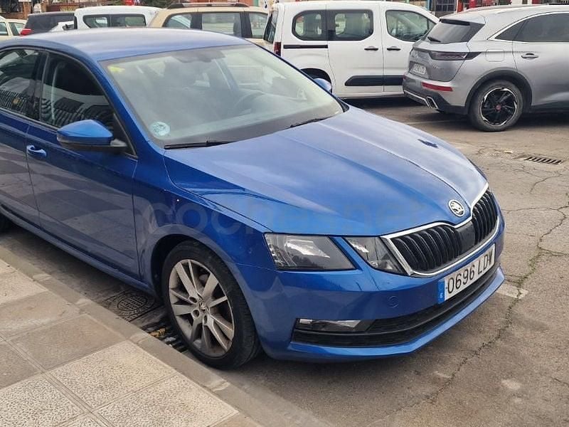 Usado Skoda Octavia Ambition 115 CV (84 kW) 2020 Azul Berlina