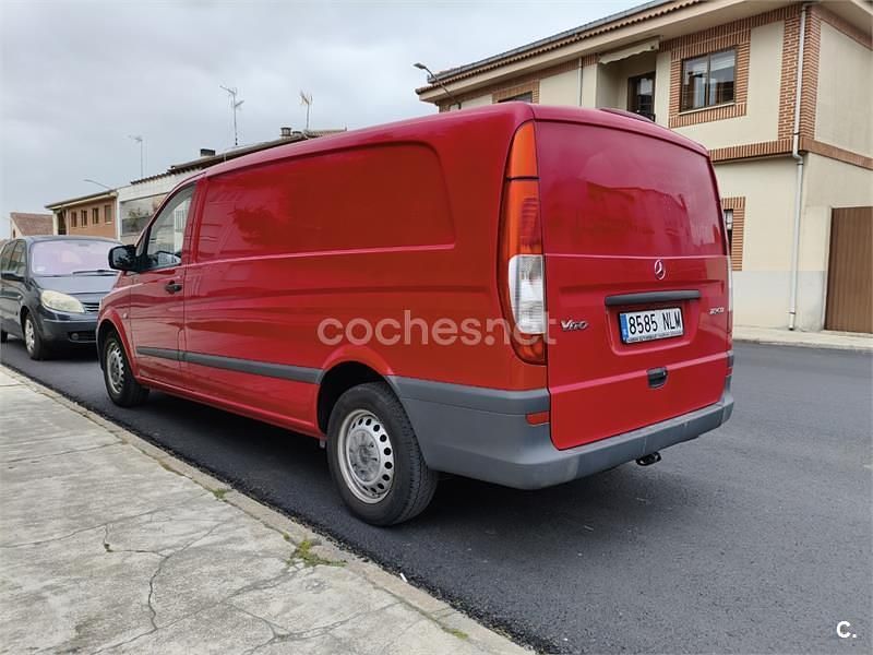 Usado Mercedes Vito Marco Polo 88 CV (64 kW) 2014 Rojo Van