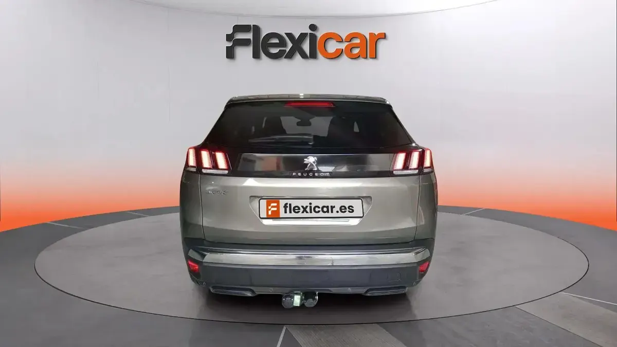 Usado Peugeot 3008 Active 131 CV (96 kW) 2019 Verde SUV