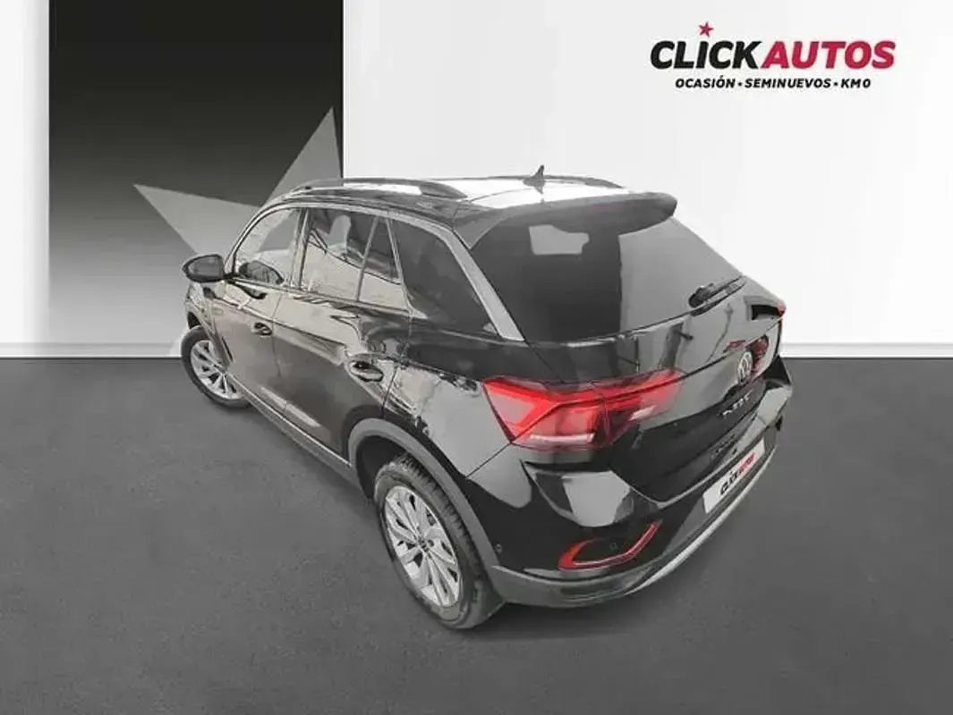 Usado VW T-Roc 116 CV (85 kW) 2025 Negro SUV
