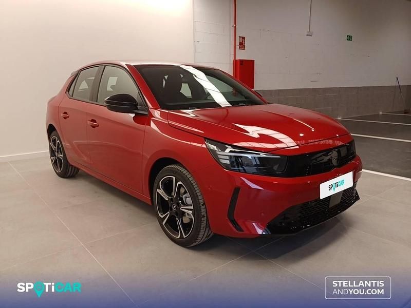 Nuevo Opel Corsa 110 CV (80 kW) 2026 Rojo Utilitario