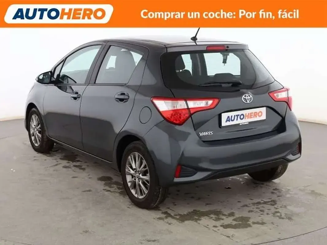 Occasion Toyota Yaris Active 110 ch (80 kW) 2019 Gris Berline