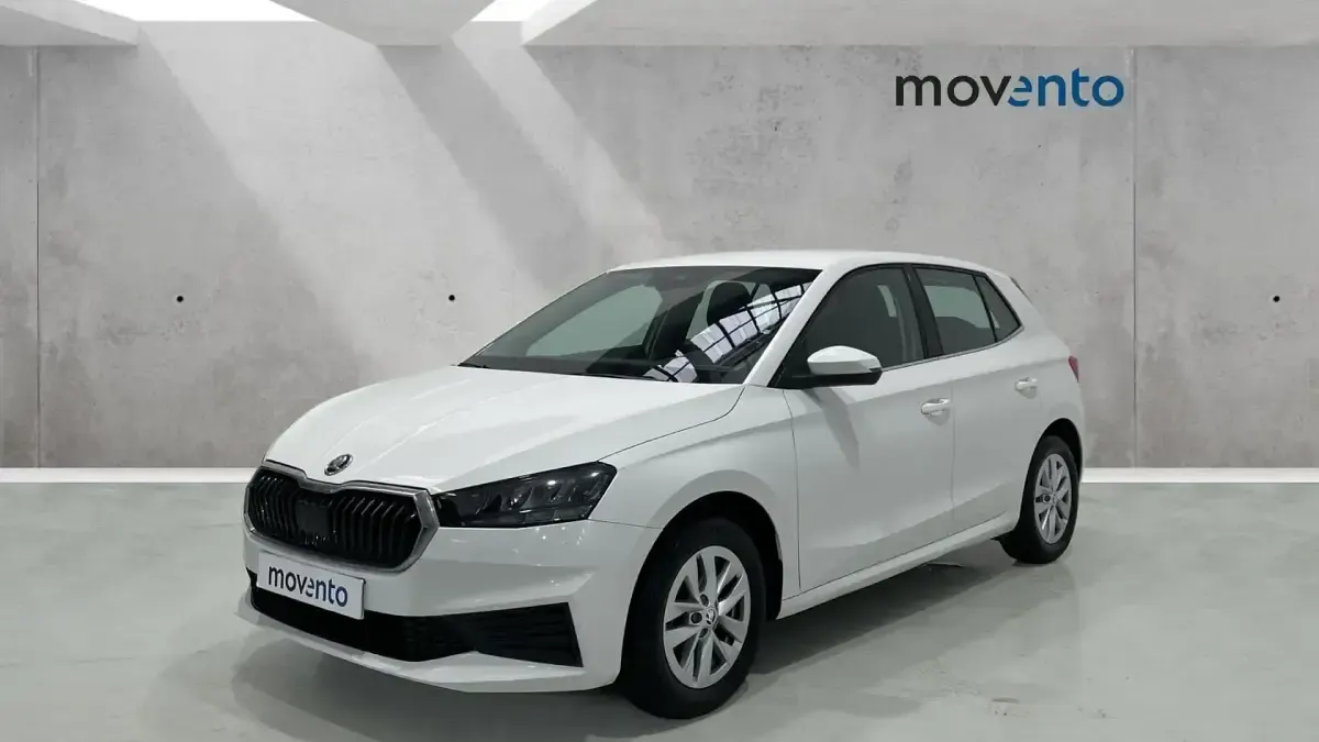 Usado Skoda Fabia Ambition 80 CV (58 kW) 2022 Blanco Utilitario