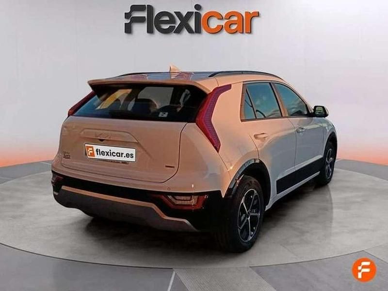 Usado Kia Niro 141 CV (103 kW) 2024 Blanco SUV