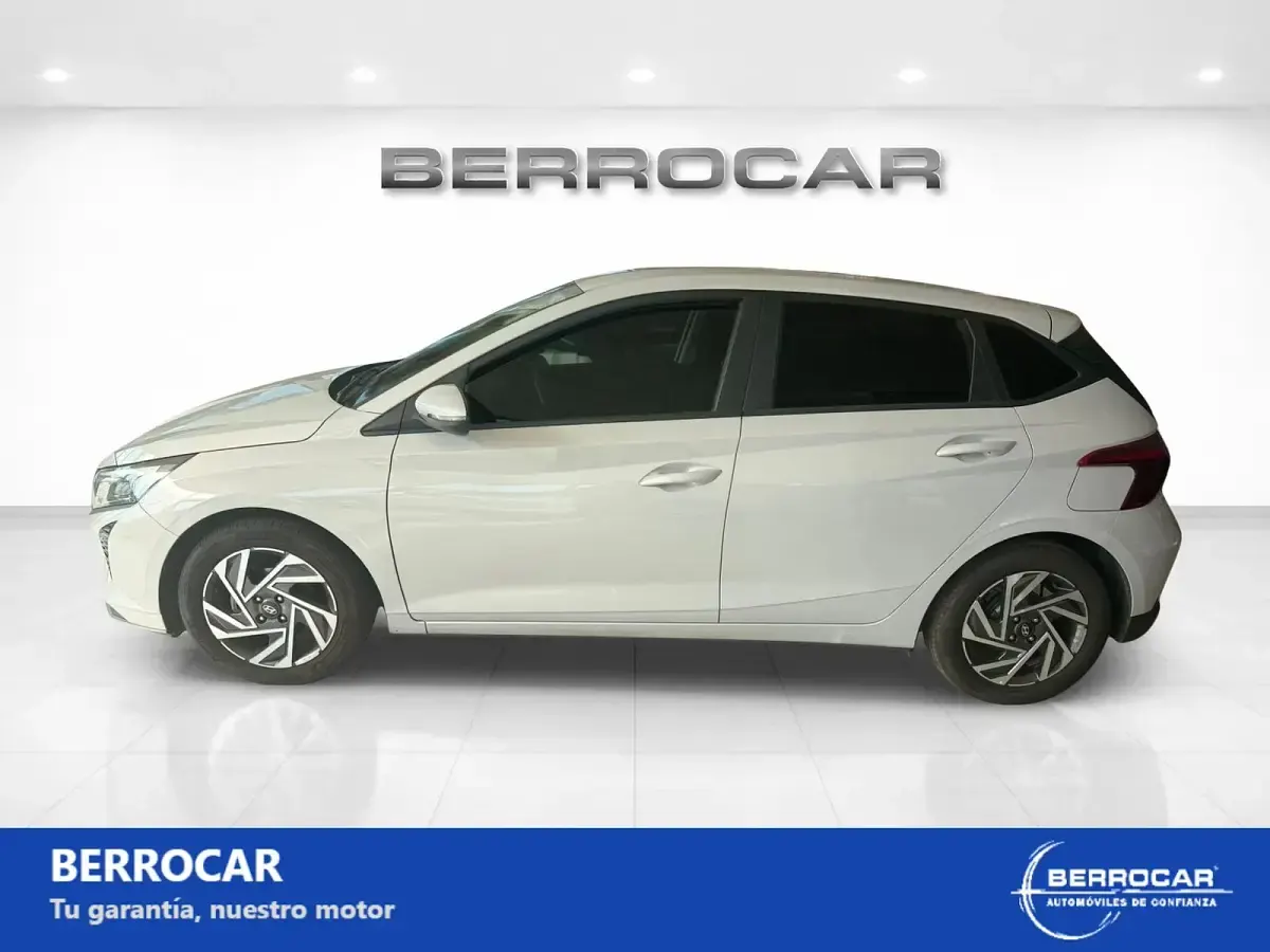 Usado Hyundai i20 79 CV (58 kW) 2026 Gris Utilitario