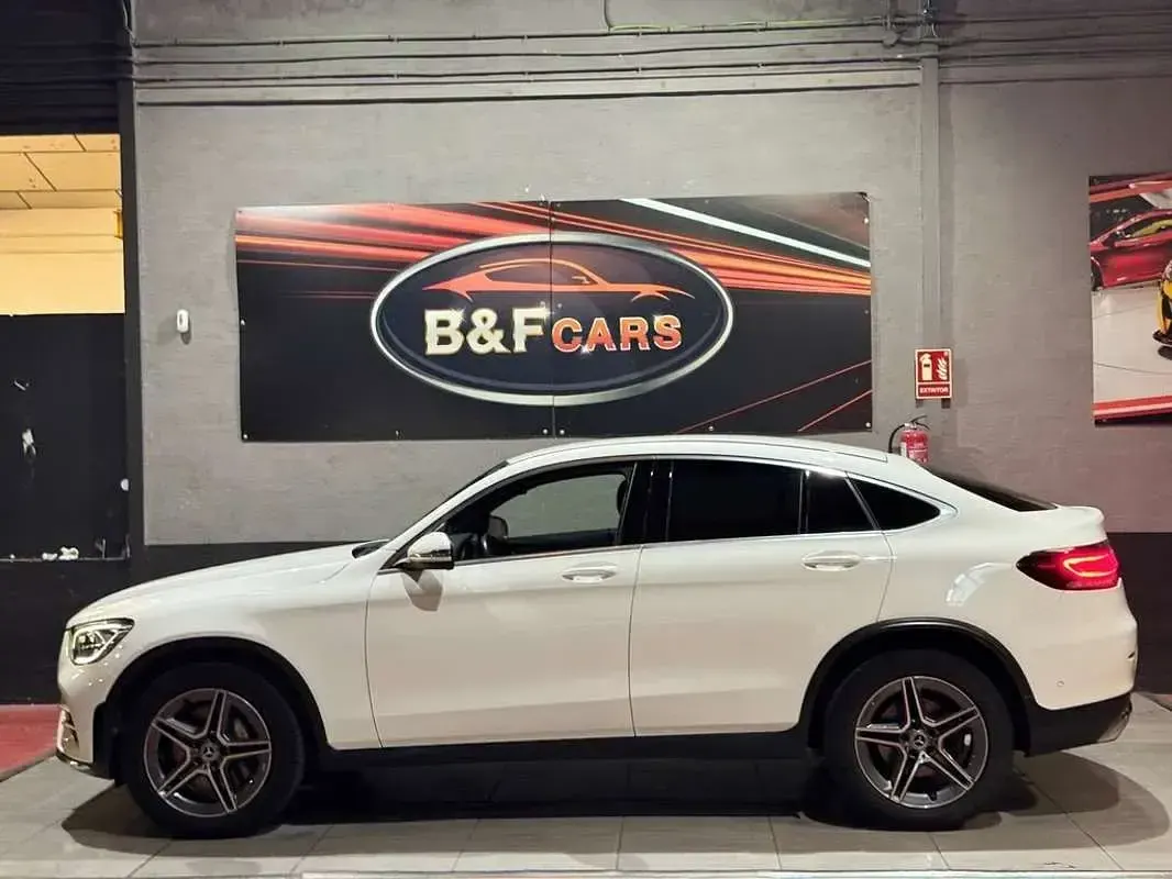 Usado Mercedes GLC220 194 CV (142 kW) 2022 Blanco SUV