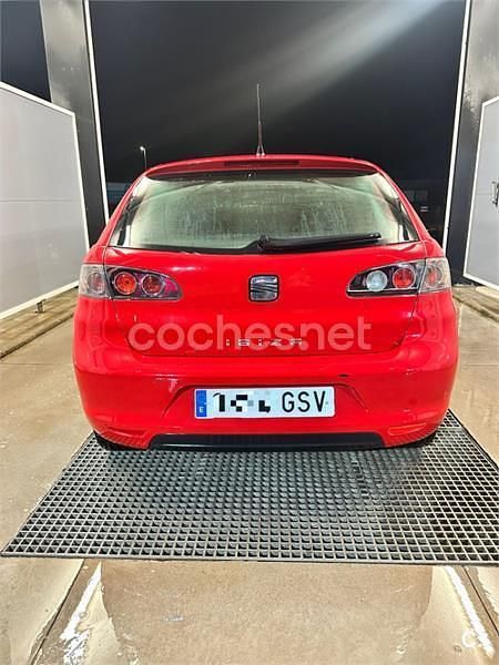 Rojo Usado 2009 Seat Ibiza Reference Berlina | 1999 € (Buen precio) - Imagen 1/4