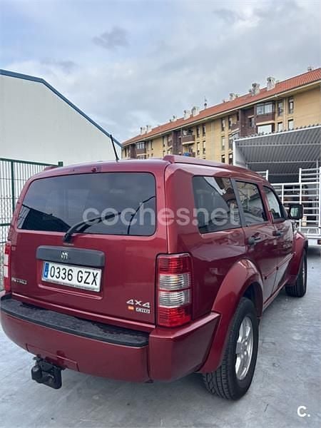 Usado Dodge Nitro SXT 177 CV (130 kW) 2010 Granate SUV