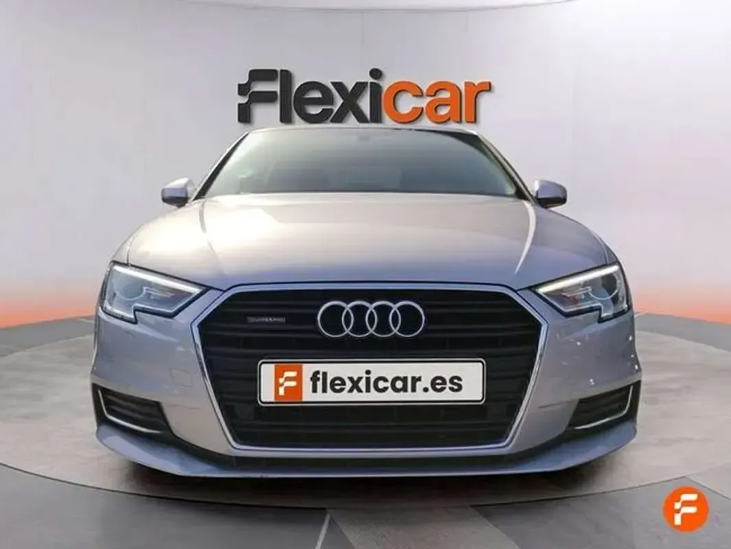 Usado Audi A3 Sportback 190 CV (139 kW) 2017 Gris Utilitario