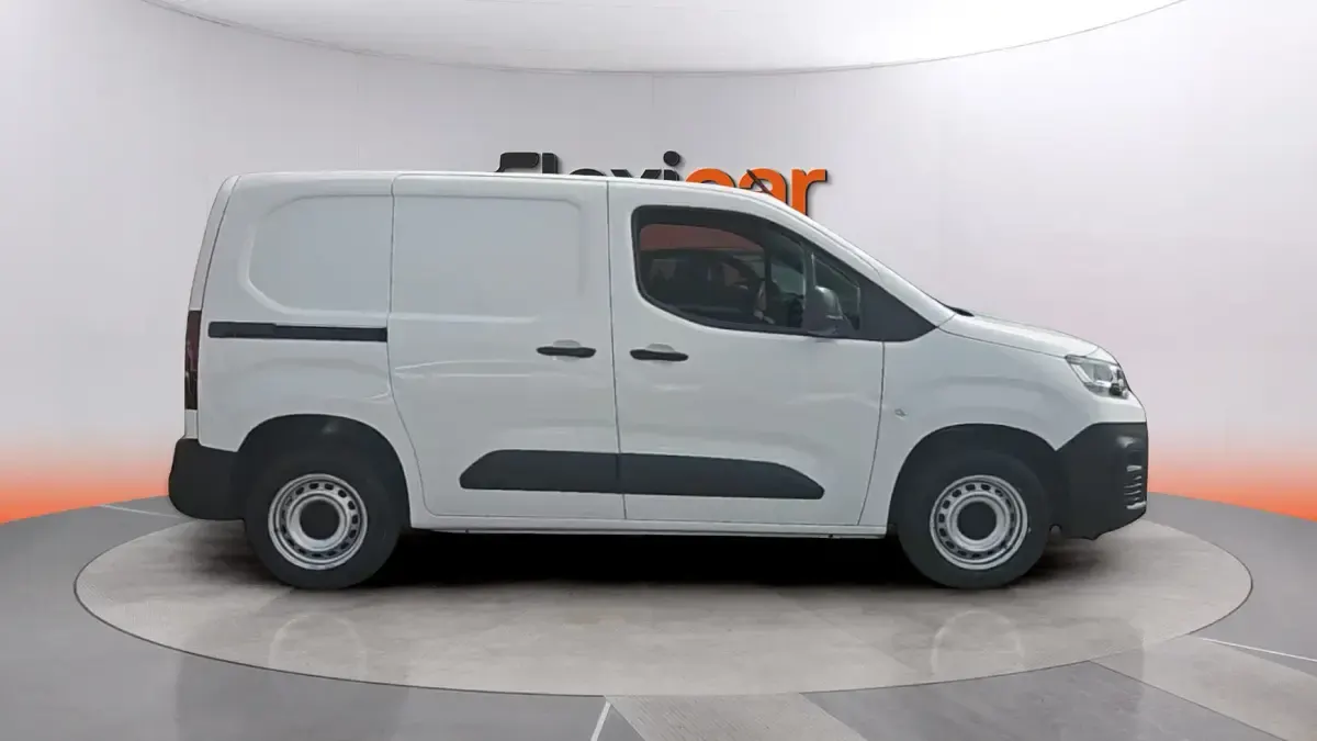 Usado Citroën Berlingo 102 CV (75 kW) 2021 Blanco Monovolumen