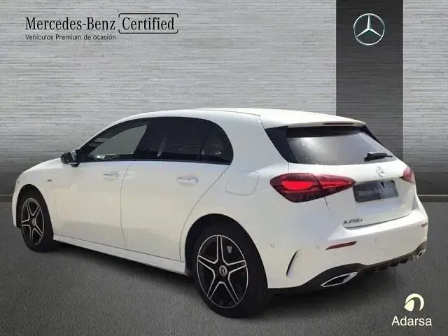 Usado Mercedes A250 218 CV (160 kW) 2025 Blanco polar Berlina