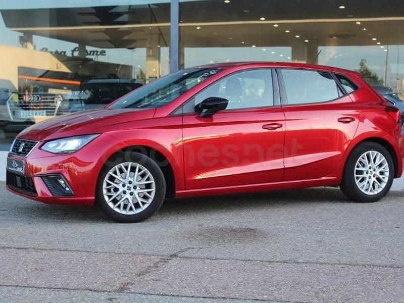 Usado Seat Ibiza FR 116 CV (85 kW) 2025 Rojo Utilitario