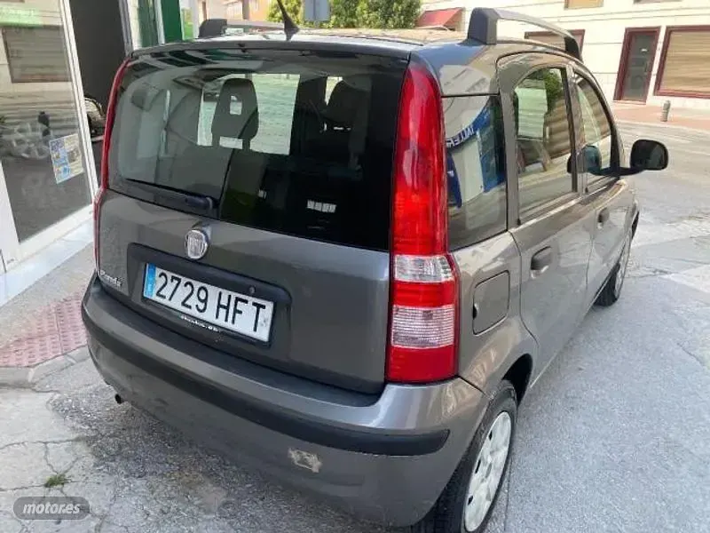 Usado Fiat Panda Climbing 69 CV (50 kW) 2011 Gris Utilitario
