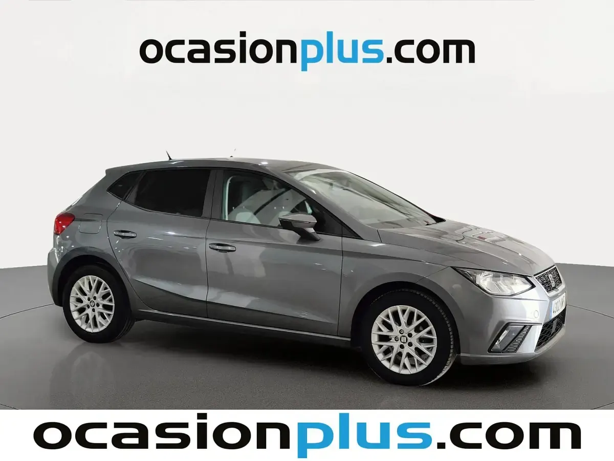 Usado Seat Ibiza Style 95 CV (69 kW) 2018 Gris Utilitario