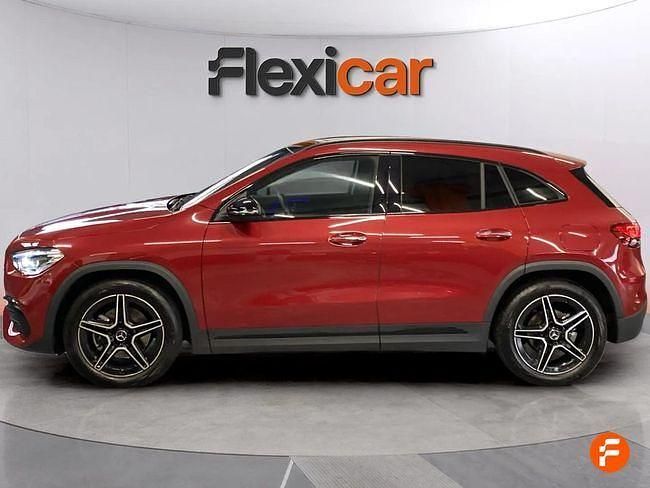 Usado Mercedes GLA200 150 CV (110 kW) 2024 Rojo SUV