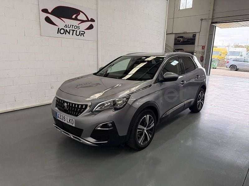 Usado Peugeot 3008 Allure 130 CV (95 kW) 2020 Gris / plata SUV