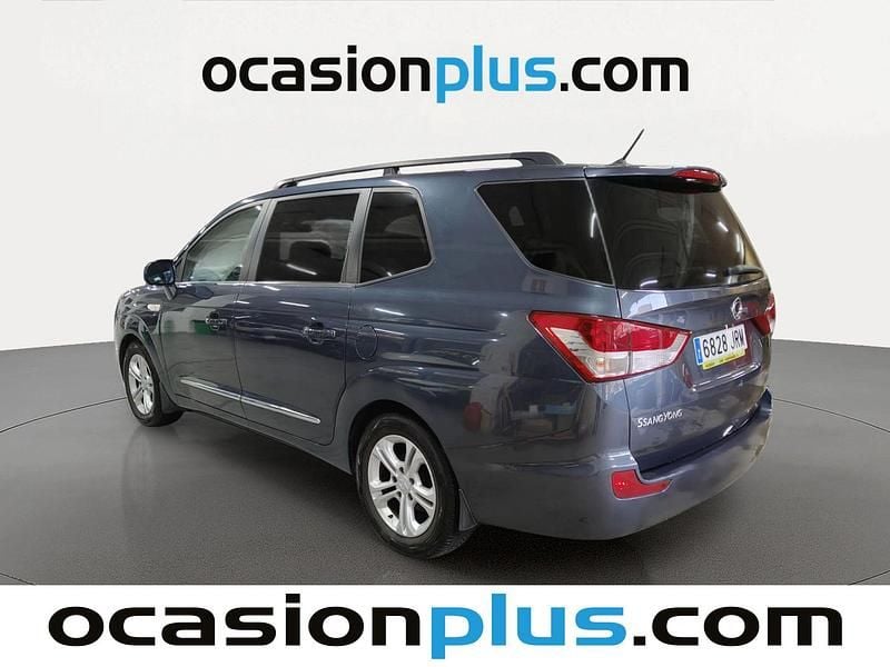 Usado Ssangyong (KGM) Rodius Limited 178 CV (130 kW) 2016 Gris Monovolumen