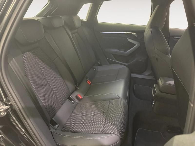 Usado Audi A3 Sportback e-tron S-Line 204 CV (150 kW) 2025 Negro Utilitario