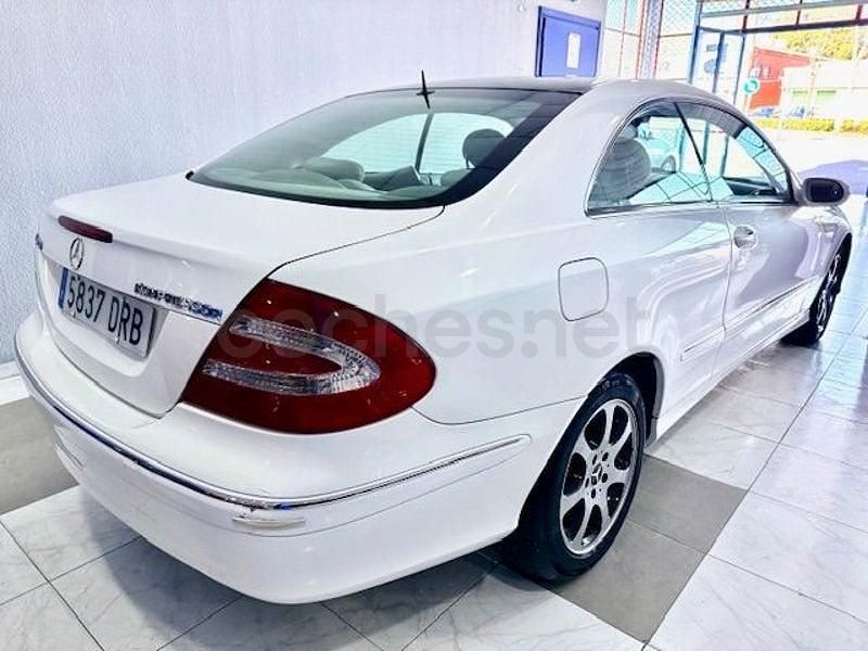 Usado Mercedes CLK200 Avantgarde 163 CV (119 kW) 2003 Blanco Coupe