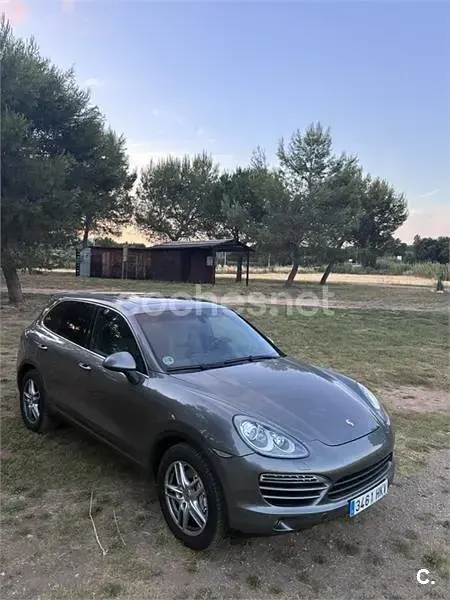 Usado Porsche Cayenne 240 CV (176 kW) 2012 Gris / plata SUV
