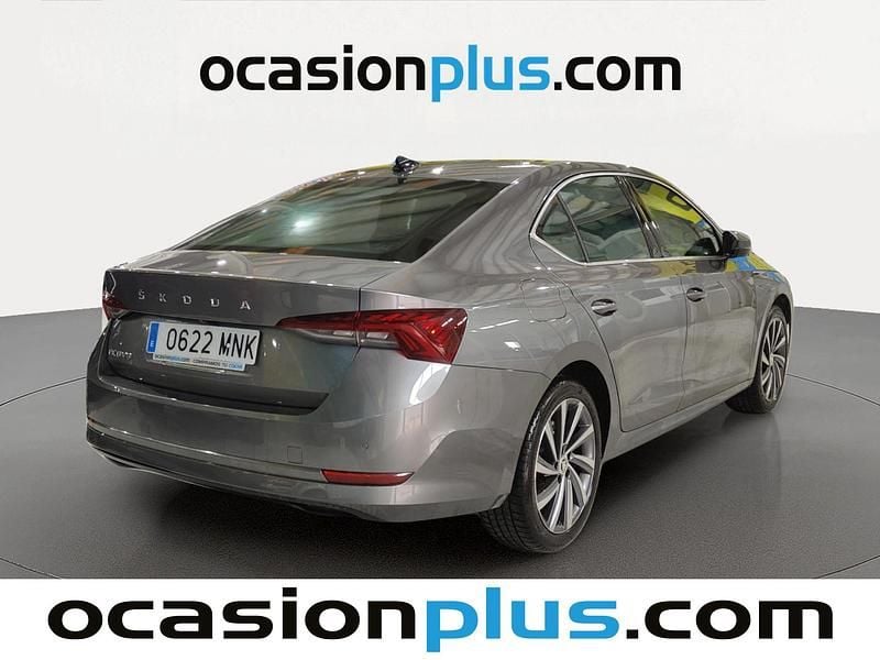 Usado Skoda Octavia Selection 150 CV (110 kW) 2024 Gris Berlina