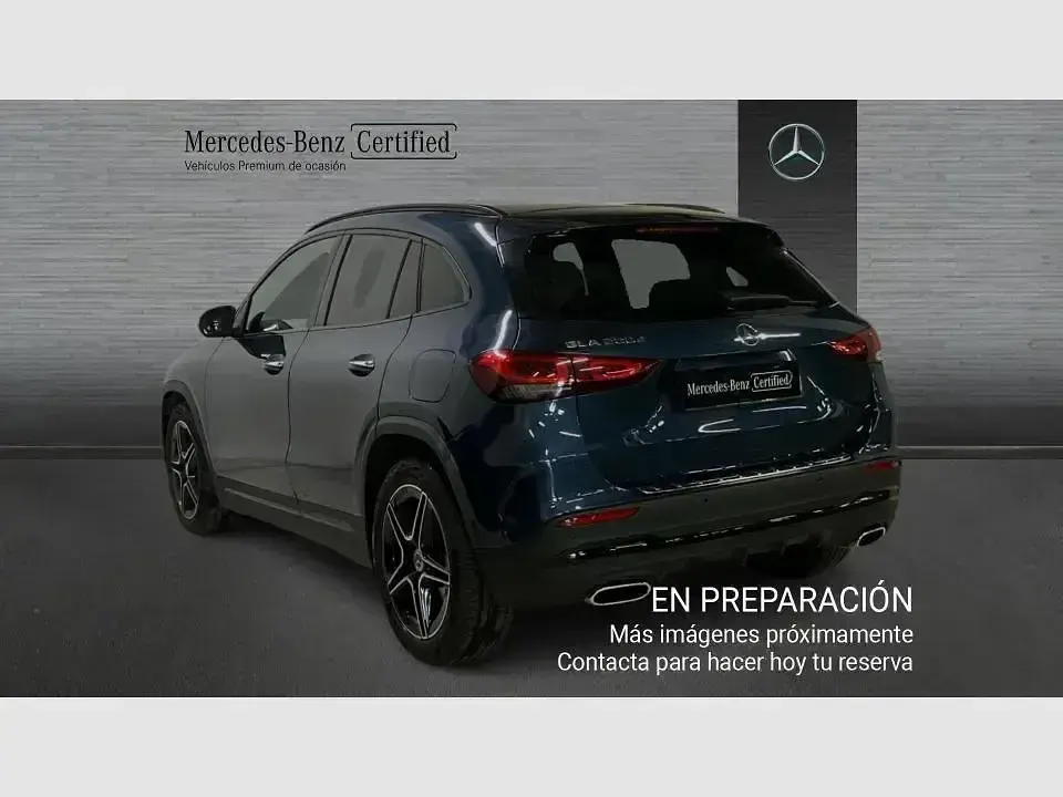 Usado Mercedes GLA200 AMG line 150 CV (110 kW) 2022 Azul SUV