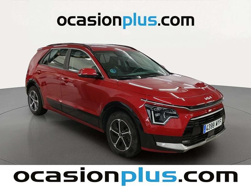 Usado Kia Niro 129 CV (94 kW) 2025 Rojo SUV