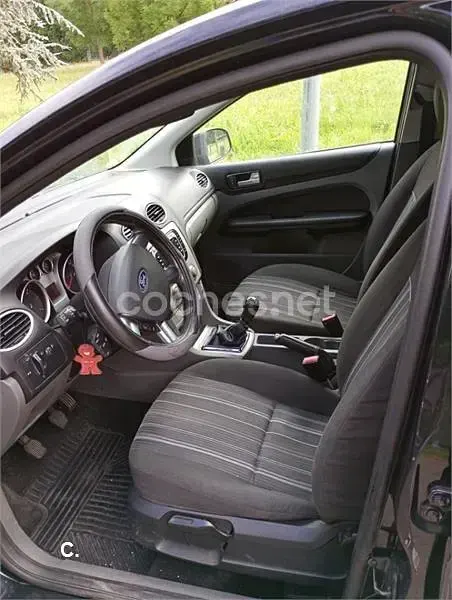 Usado Ford Focus Trend 115 CV (84 kW) 2008 Negro Berlina