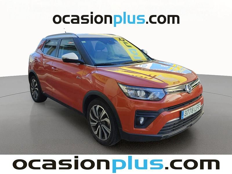 Usado Ssangyong (KGM) Tivoli Limited 163 CV (119 kW) 2020 Rojo SUV