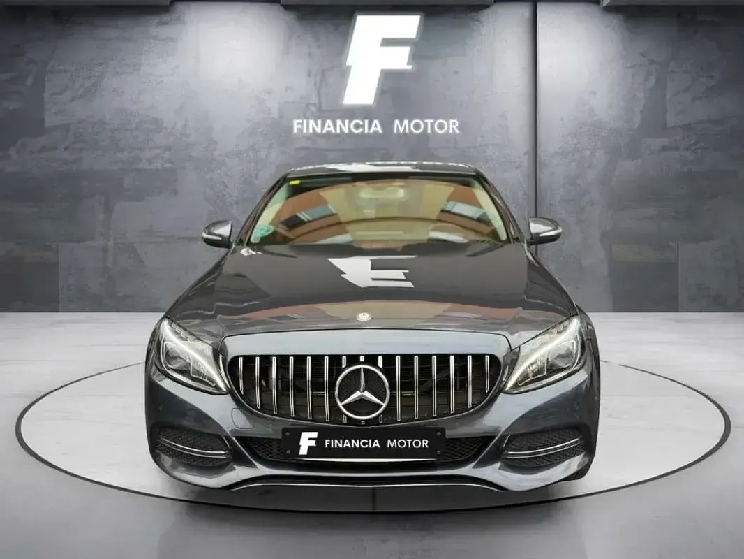 Usado Mercedes C220 170 CV (125 kW) 2014 Gris Berlina