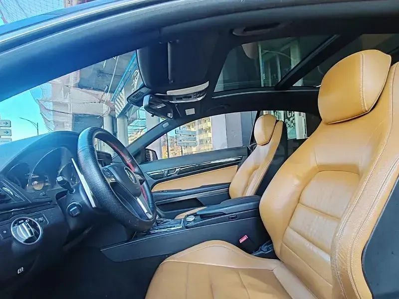 Usado Mercedes E220 170 CV (125 kW) 2013 Negro Coupe