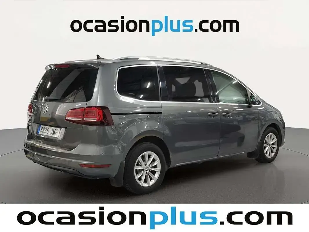 Usado VW Sharan Advance 150 CV (110 kW) 2016 Gris Monovolumen