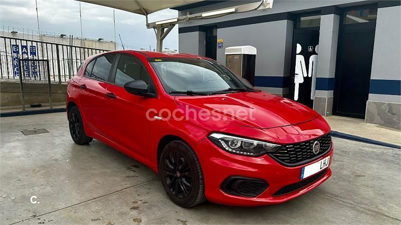 Usado Fiat Tipo Street 95 CV (69 kW) 2020 Rojo Berlina