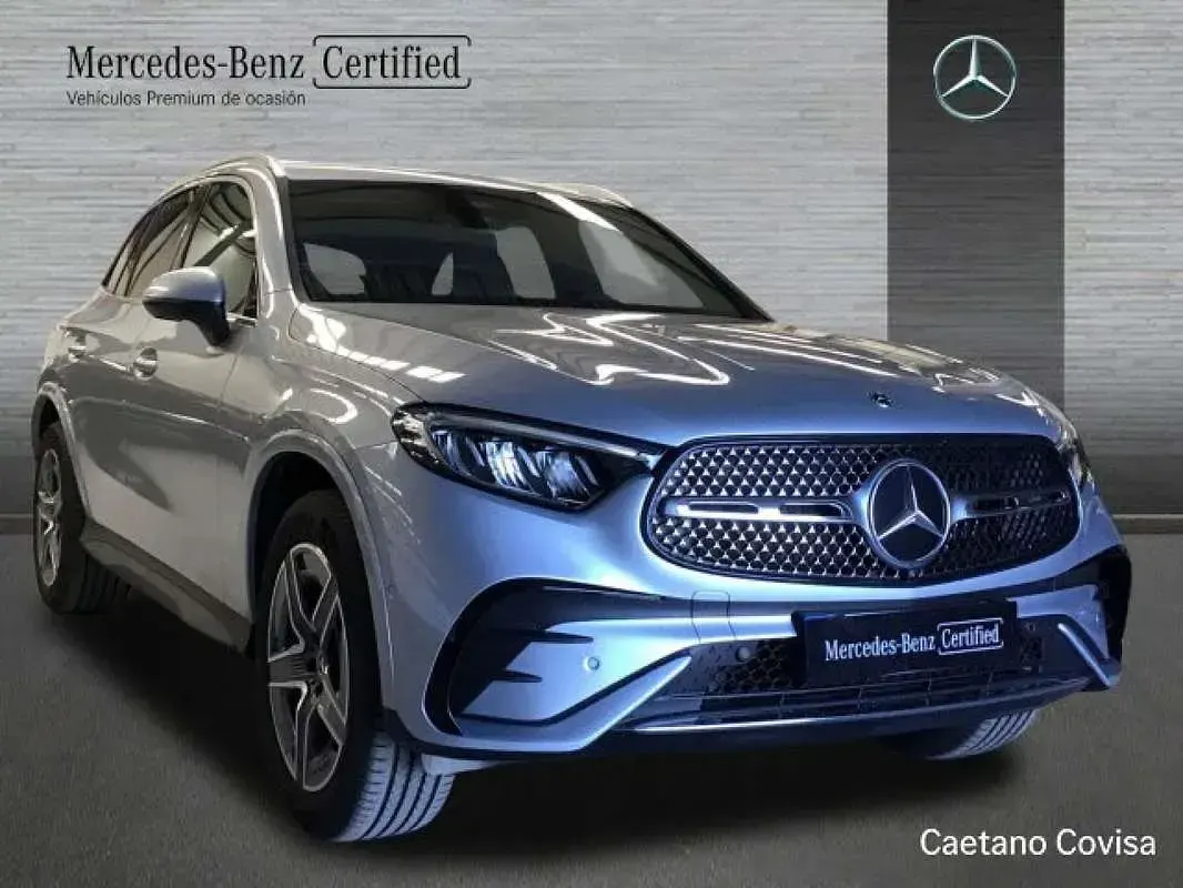 Usado Mercedes GLC300e 320 CV (235 kW) 2023 Plateado SUV