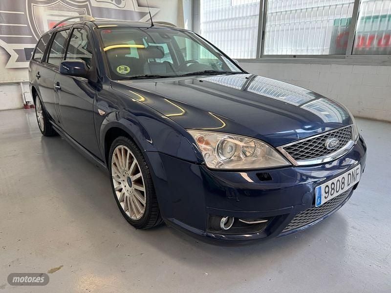 Usado Ford Mondeo ST 219 CV (161 kW) 2005 Azul Familiar