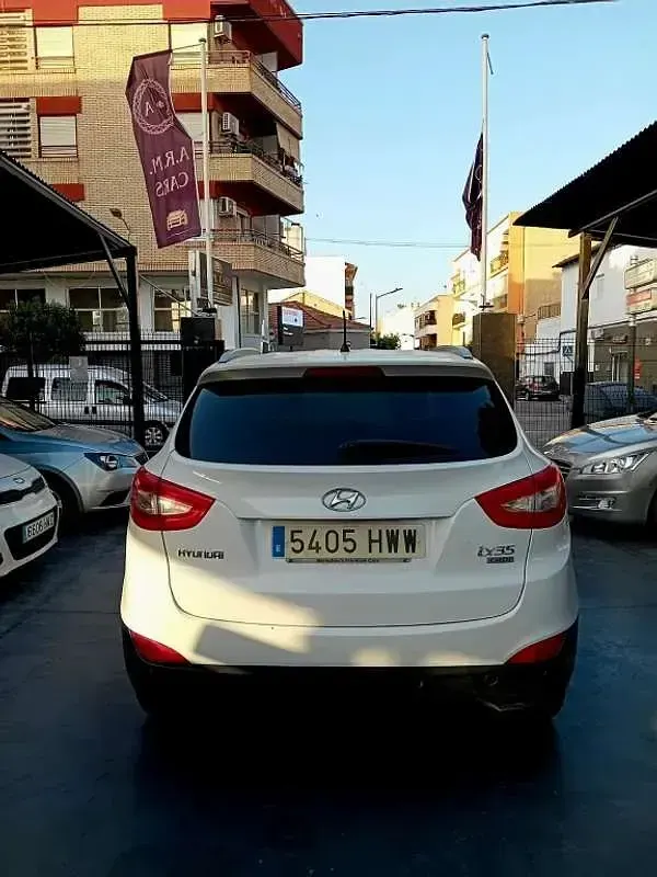 Usado Hyundai ix35 114 CV (83 kW) 2014 Blanco SUV