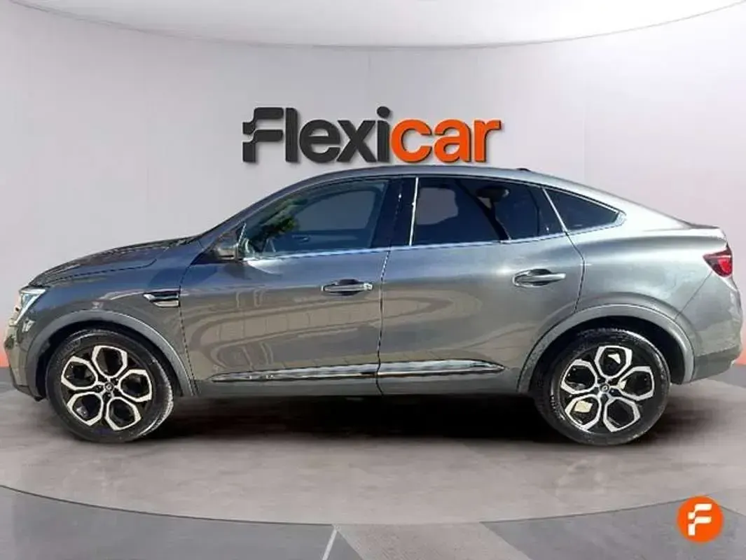 Usado Renault Arkana 145 CV (106 kW) 2022 Gris SUV