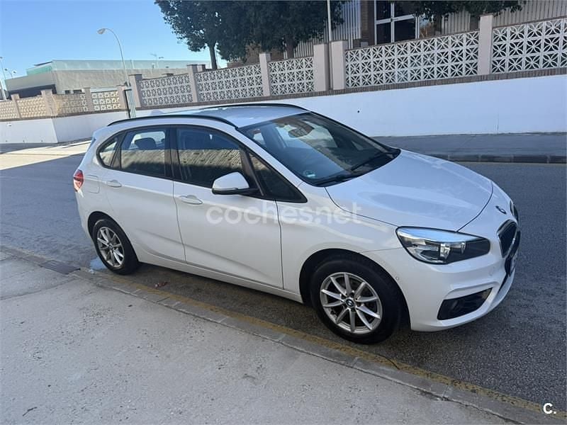 Usado BMW 218 150 CV (110 kW) 2017 Blanco Familiar