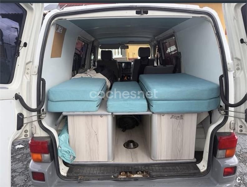 Usado VW Transporter 68 CV (50 kW) 2002 Gris / plata Van